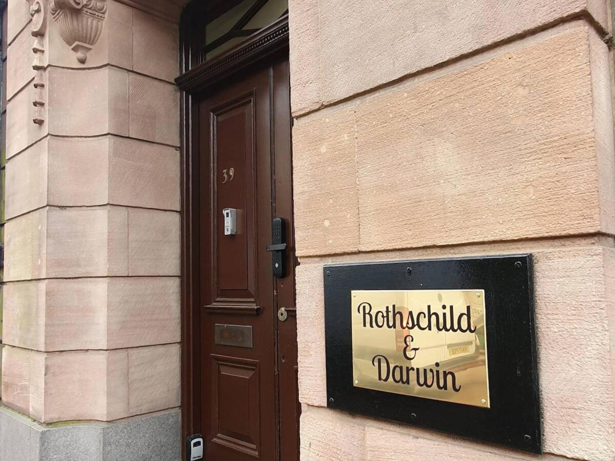 Darwin Stays - Service Accommodation In Newcastle Under Lyme City Centre Bagian luar foto
