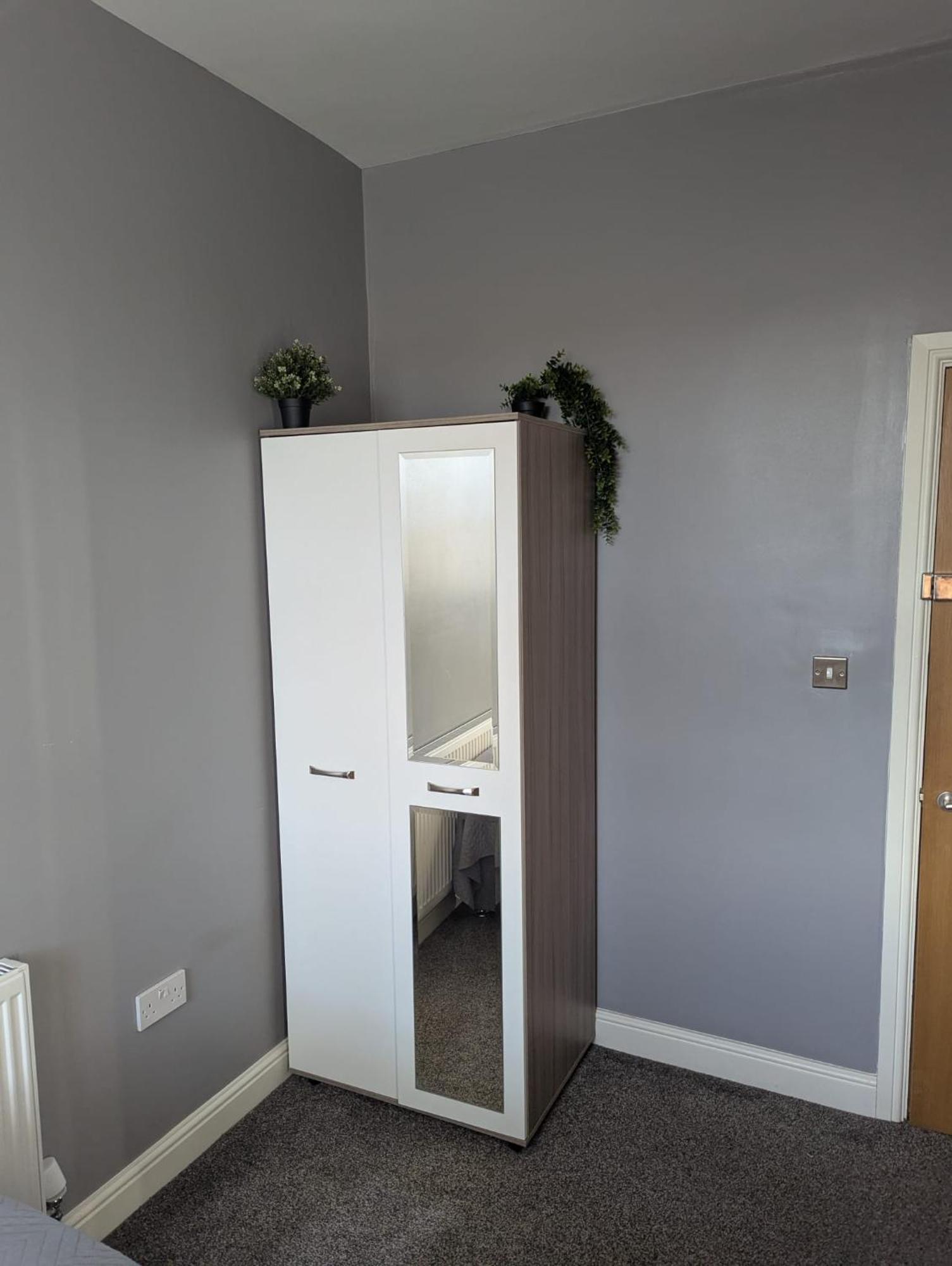 Darwin Stays - Service Accommodation In Newcastle Under Lyme City Centre Bagian luar foto